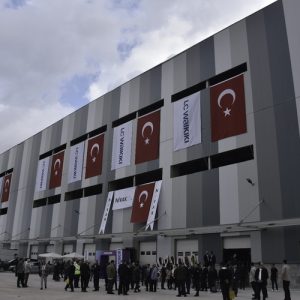 LC Waikiki firmasınca kurulan Yalova Lojistik Merkezi törenle açıldı. Lojistik merkezi, Yalova Avrasya OSB'de bulunuyor. ( Mustafa Yılmaz - Anadolu Ajansı )